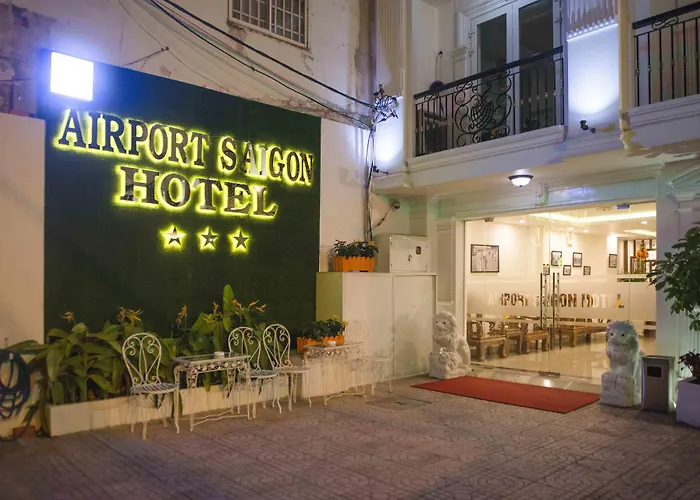 Airport Saigon Hotel - Gan Am Thuc Dem Cho Pham Van Hai
